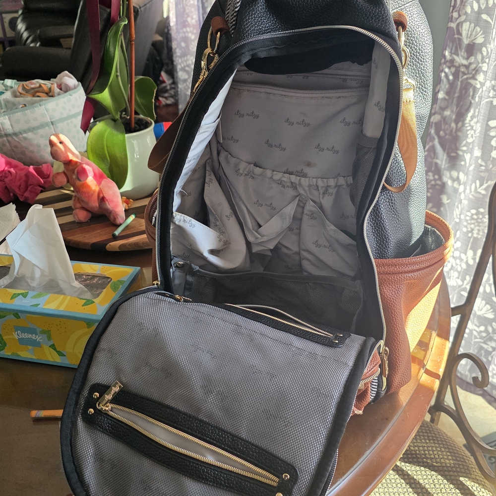 Itzy Ritzy Black and Tan Baby Bag